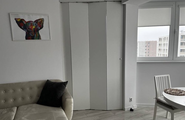 An apartment with a garage. Pets welcome.