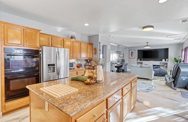 Lavender Oasis-Your Retreat from the Vegas Hustle