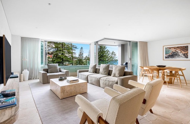 Luxury Apartment with Bronte Beach Views