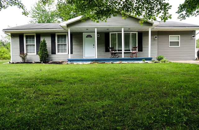 Relaxing County Home 2 Bedroom, 2 Bathroom