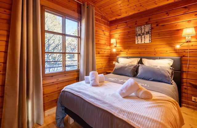 L'Écrin des Pyrénées - Authentique chalet classé 4* avec jacuzzi
