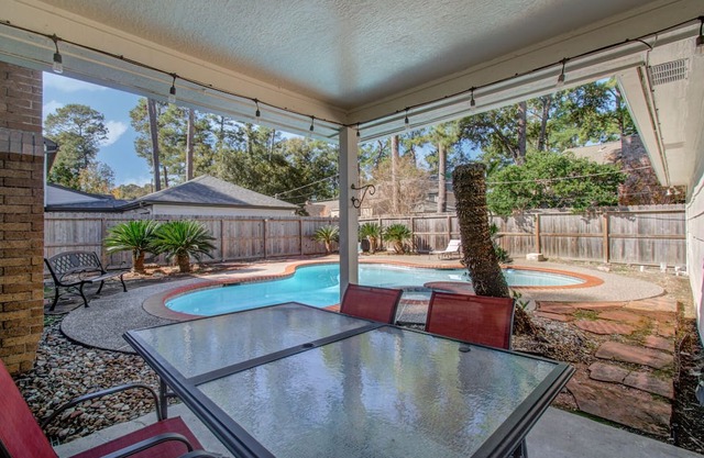 Charming and Delightful 4 BR W/A Pool