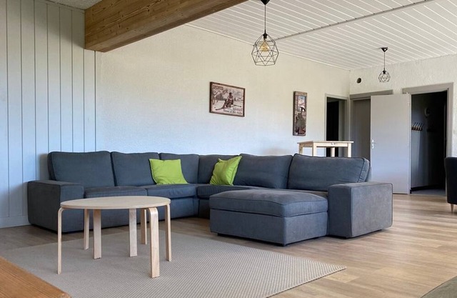 Apartment Albepierre-Bredons, 7 bedrooms, 15 persons