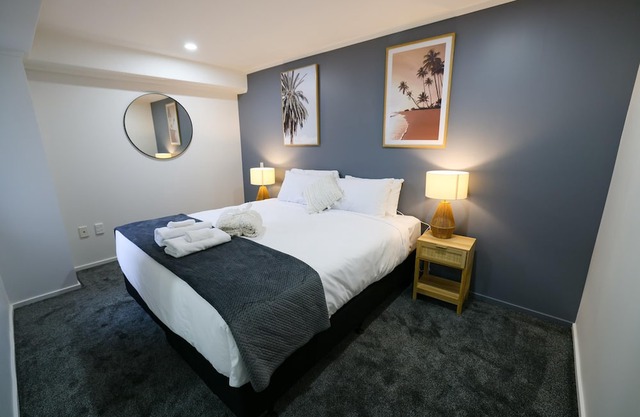 2br apartment with balcony and free carpark