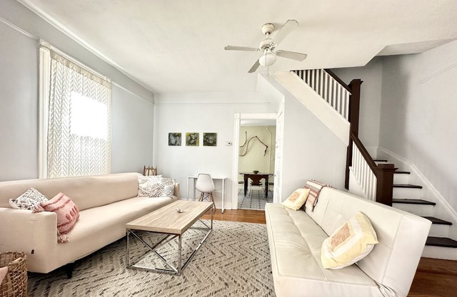 Charming two bedroom monthly rental in the heart of Rockaway Beach!