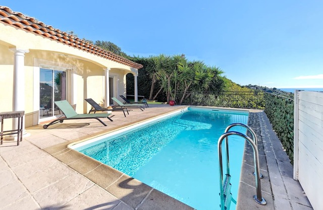 Superbe Villa Avec Piscine Chauffée Clim Haut Debit BBQ Vue Mer