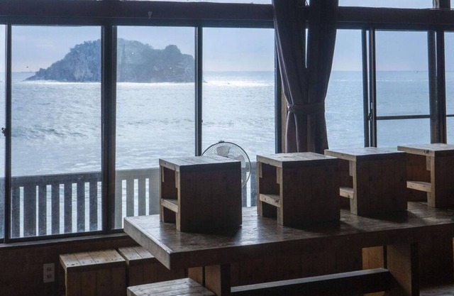 Seaside building Detached house type for 20 peop / Kamo-gun Shizuoka