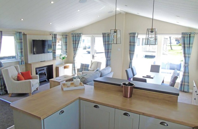 3 bedroom accommodation in Chester