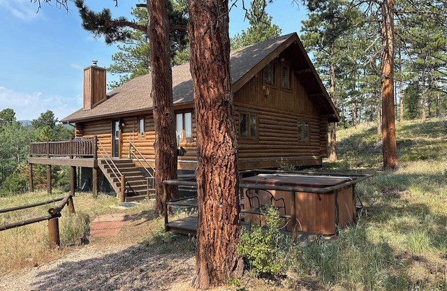 Amazing 3-bedroom cabin in Red Feather Lakes - Rustic Rendezvous