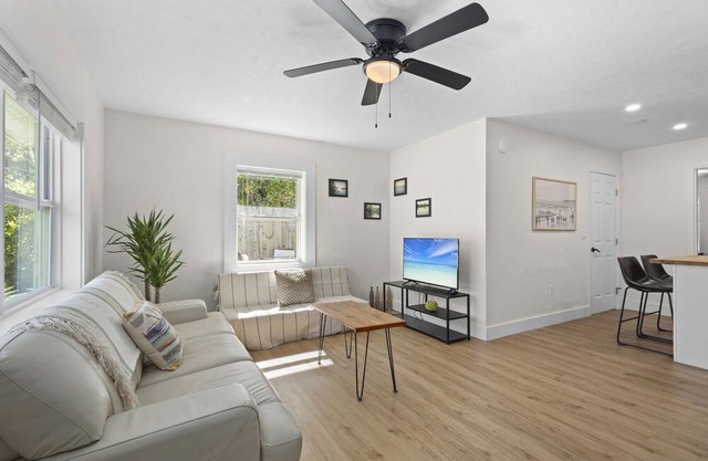 Duplex Both Units | Dog | Near AMI | Near IMG | Patio | TV