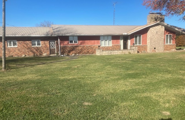 Beautiful 2-bedroom country home rural Jewett with lots of room inside and out.