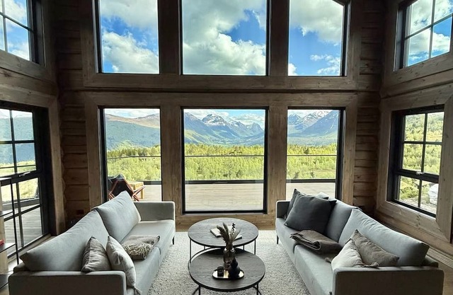 Exclusive Fjord Lodge with Jacuzzi & Epic Views