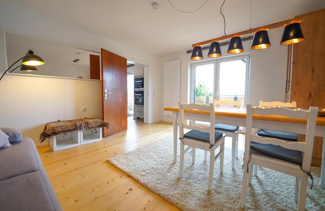 Comfortable vacation apartment with balcony (100sqm)