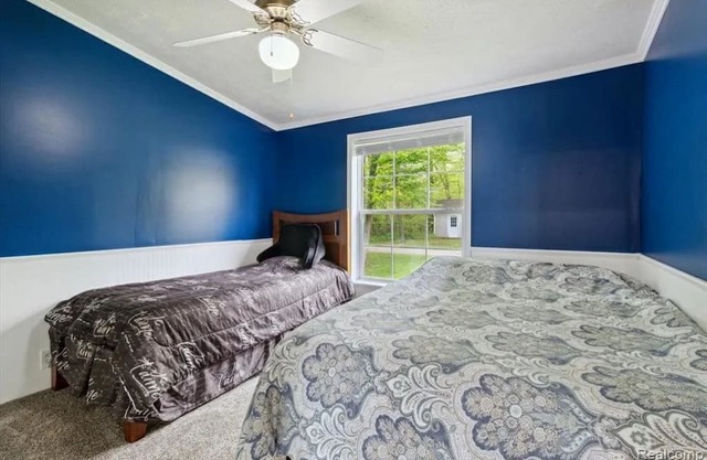 "Huron Bluff" 3-bedroom House in Harbor Beach Lakefront with Spectacular Views