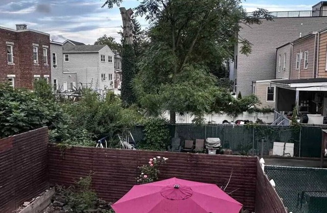 2 Pvt. Rooms w/ Separate Entrance + Backyard