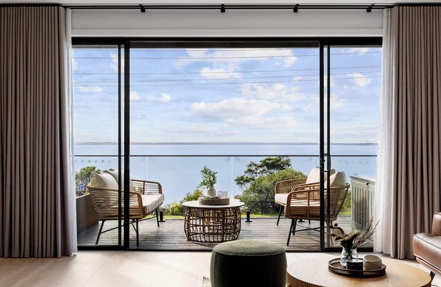 San Remo Luxe 1, large modern home with 180-degree bay views, outdoor spa.