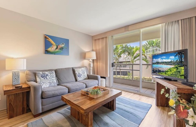 Perch - King Suite at Maui Banyan | Steps from the Beach | South Kihei Gem