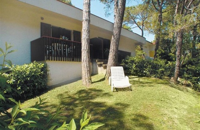 Functional flat with balcony for 7 guests in Lignano Sabbiadoro