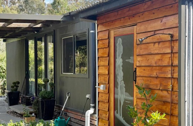 The Container House and Saunan1 hour west of Melbourne in Blackwood, Victoria