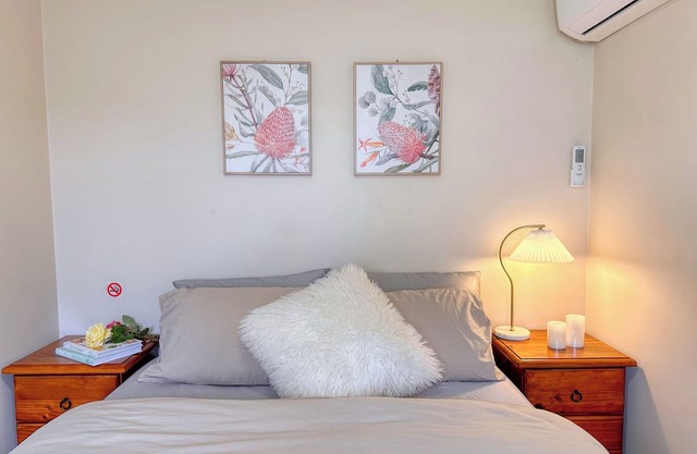 Comfortable House in Heart of The Entrance&Parking