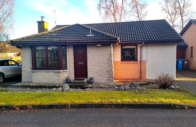 Charming two-bedroom pet friendly property with fire