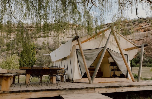 Private Canyon Glamp - 2 Lux Tents + Views + Bath