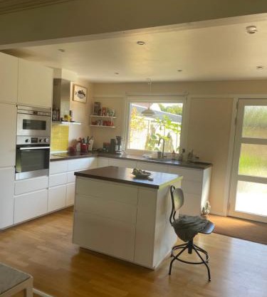 Large 150 m2