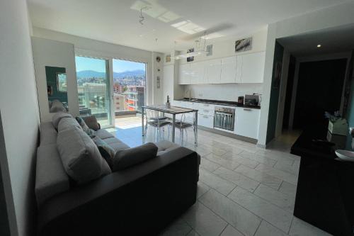 Panoramic Penthouse