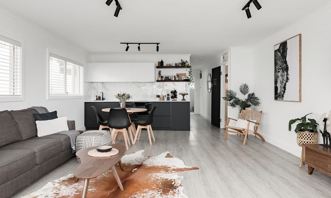 Alexandra Headland Apartment | Tribal -- Oceanfront Unit