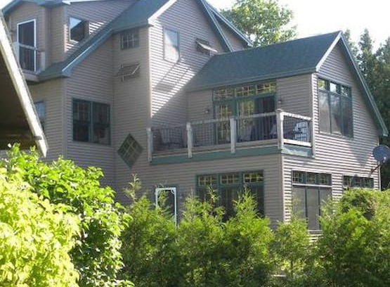 South Hero Bed & Breakfast | Ring Dang Doo