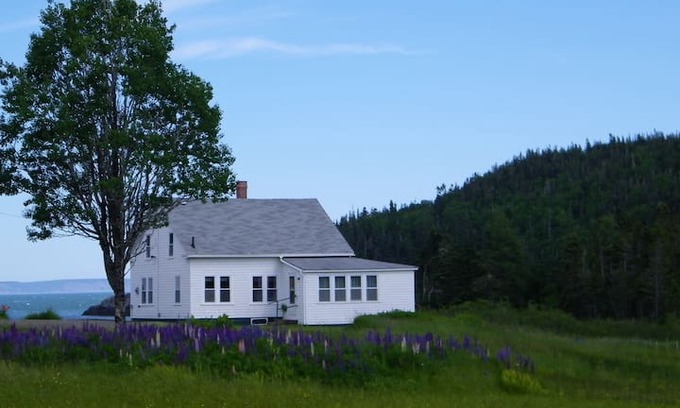 Lubec Cabin | Boot Cove Cottage: Bold Coast and Beach