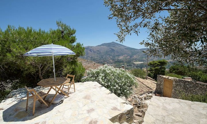 Custonaci House | Up to Scopello cave of dream