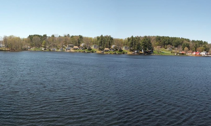 East Brookfield Apartment | Waterfront Escape on Lake Lashaway