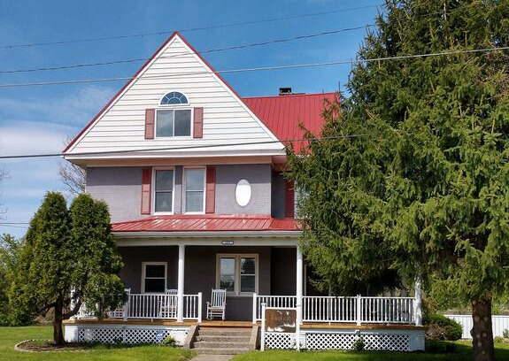 Connellsville House | The River House a Waterfront paradise on the trail
