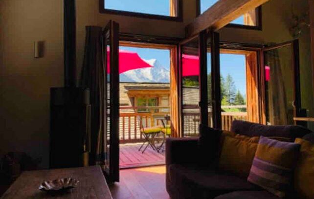 Les Tines Villa | Magical Mont Blanc Hideaway - Chalet Boleyn