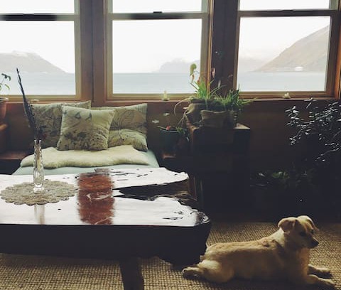 Unalaska Cabin | Waterfront Room on Iliuliuk Bay I
