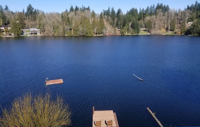 Warm Beach House | Fish, swim, paddle, relax at Lake Howard House