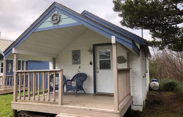 Grayland House | Captain's Cabin (Rudy's Happy Place)