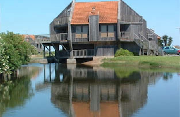 Elmaton House | Bahia de Matagorda Condo 1 on Matagorda Beach