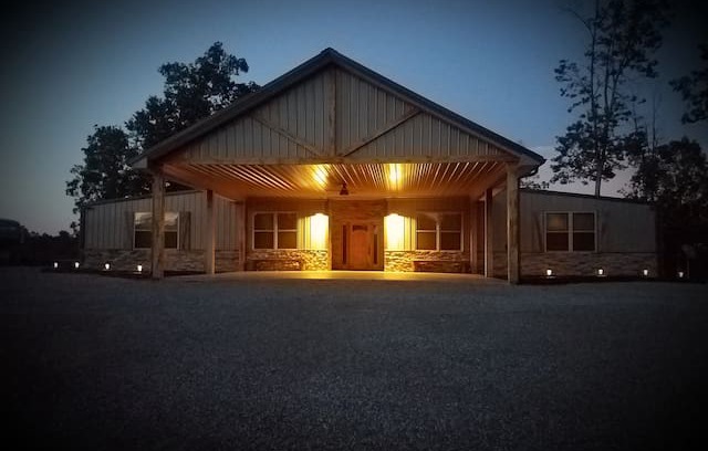 Cullman House | Rustic Barndominium on Smith Lake w/ Boat Dock
