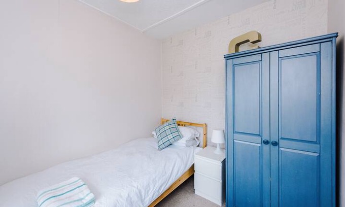 Culcheth House | Single Room in a private house