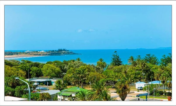 Emu Park House | Seacrest on Bright