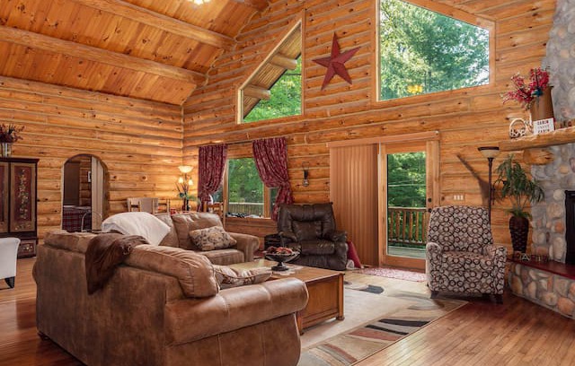 Fountain Cabin | Luxury log cabin w/access to Ford Lake! Sleep 14!