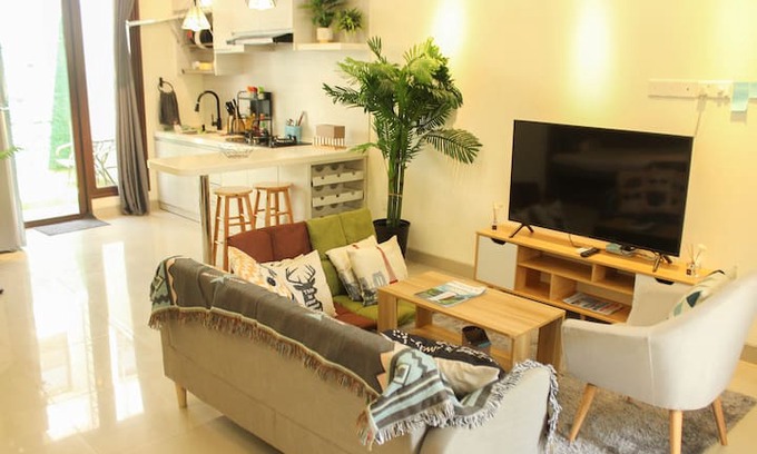 Batam House | YOHO: Luxury Villa Orchard Park 6-8pax