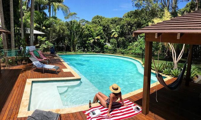Ewingsdale House | Villa Byron with guest house