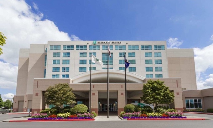 Portland Hotel | Embassy Suites Portland - Airport