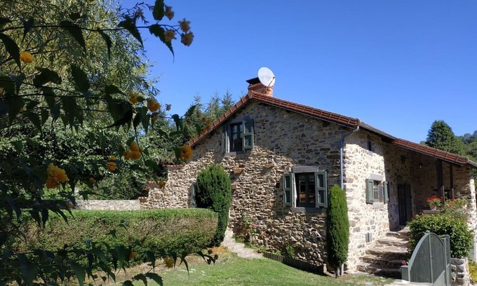Saint-Poncy Cottage | Gite Saint-Poncy, 3 bedrooms, 6 persons