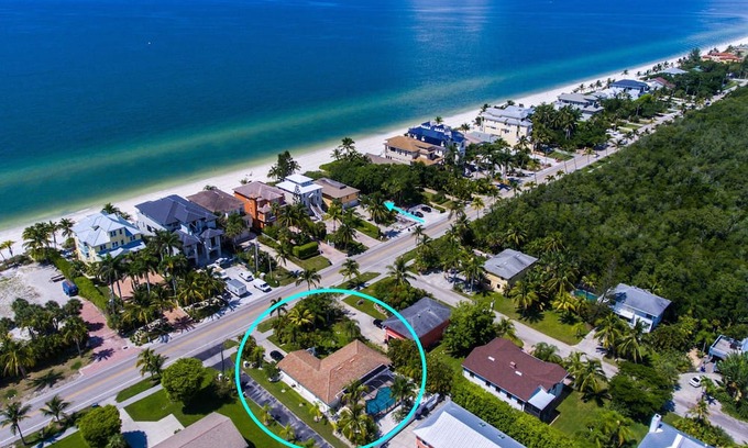 Bonita Springs House | Dolphin House - pool home on the Gulf of Mexico - walk to the beach