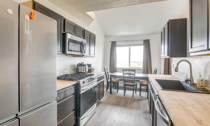 Idaho Falls Apartment | Balcony & Stunning Views: Airy Apt in Idaho Falls