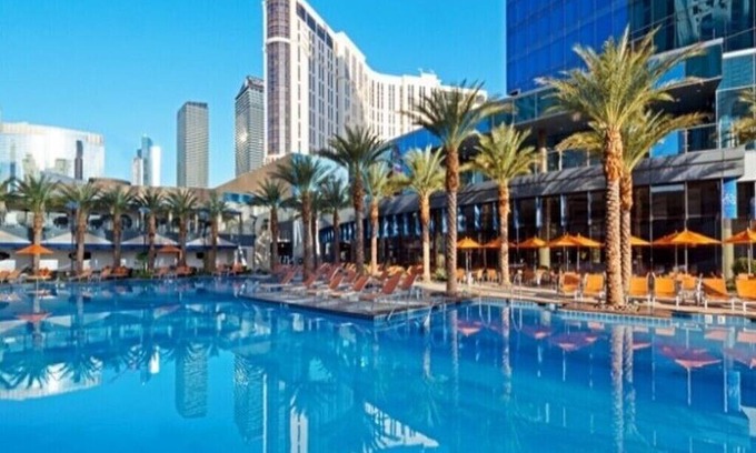 Las Vegas Apartment | Elara-Chic Hotel with 1 King, Full Kitchen, Jetted tub on Las Vegas strip